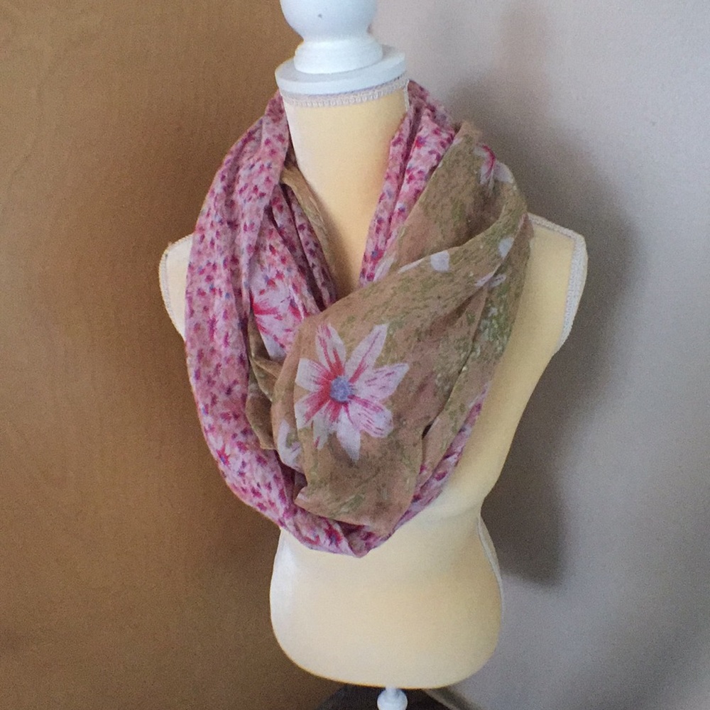Infinity scarf - Picture 2 of 2